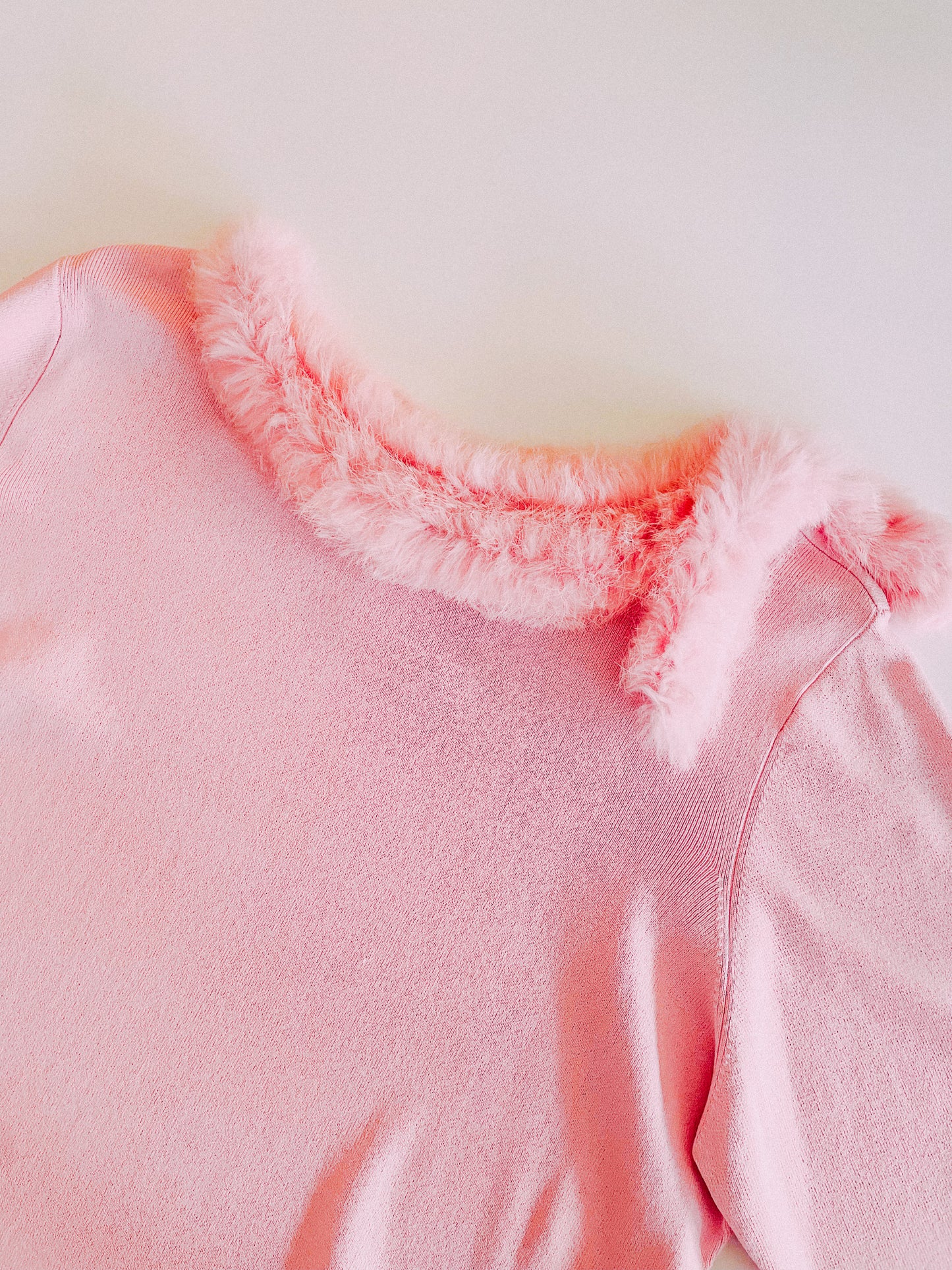 1990s Baby Pink Fur Collar Sweater