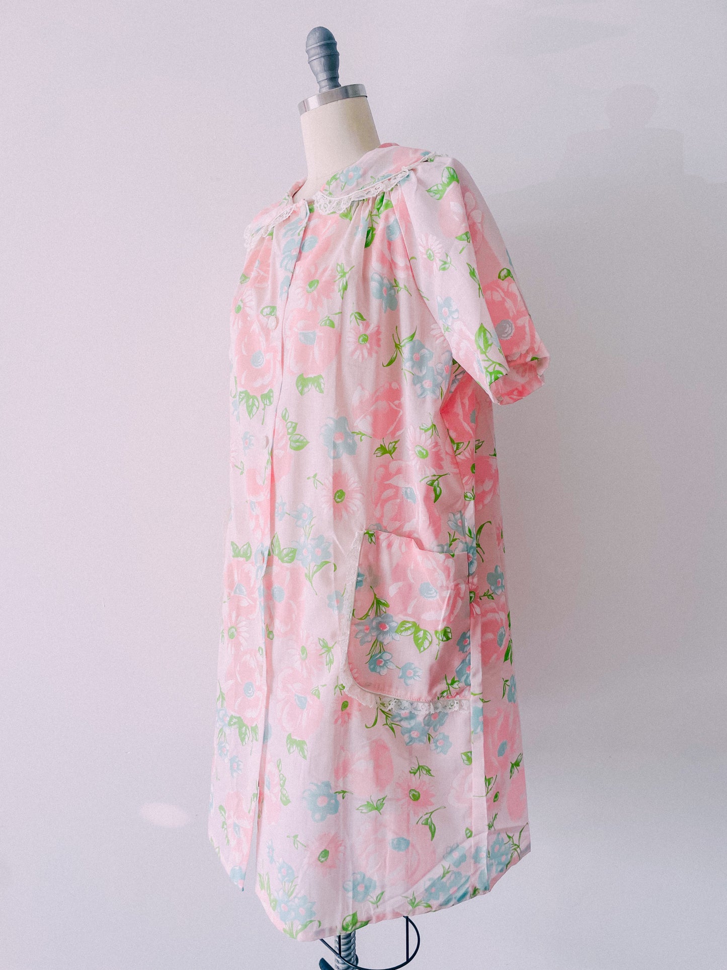 1970s Pink Floral House Coat