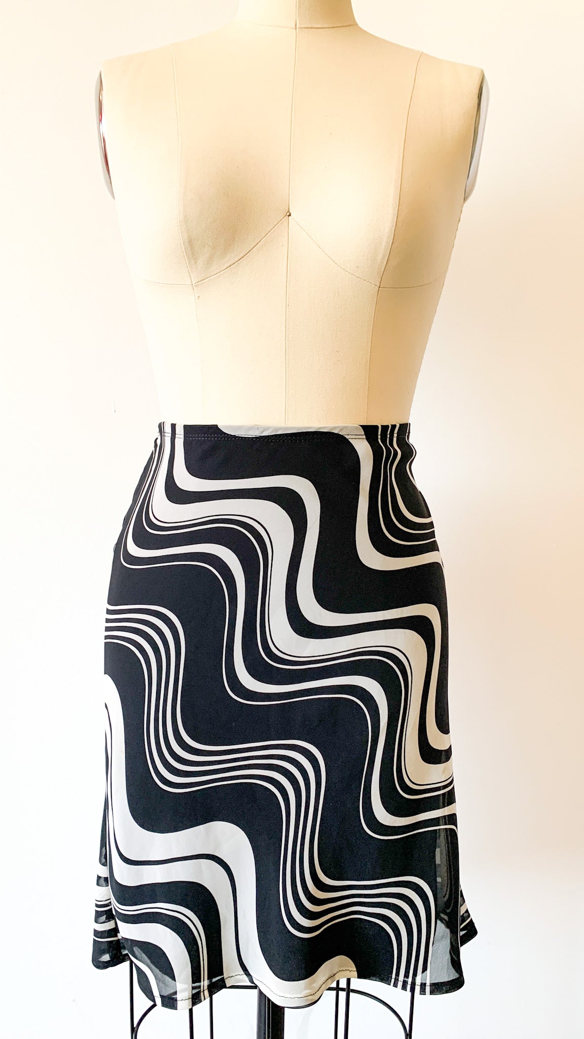 Y2k Black + White Wave Skirt