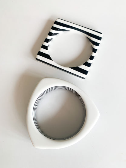 B+W Stripe Acrylic Bracelet, set of 2.