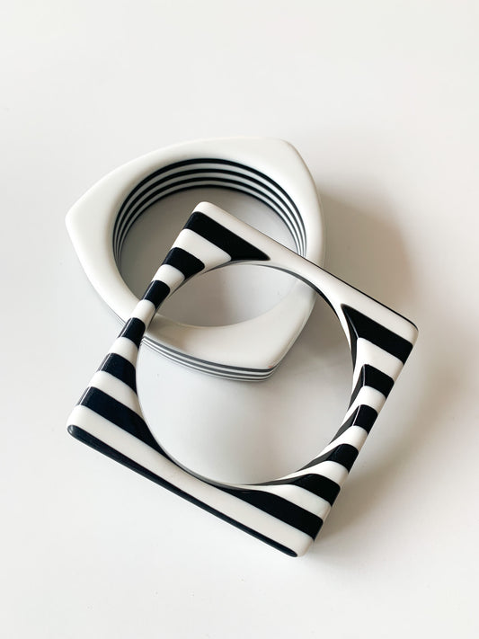 B+W Stripe Acrylic Bracelet, set of 2.