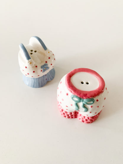 Vintage Frillies Ceramic S+P Shakers