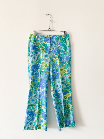 Cool Floral Cropped Flare Pants