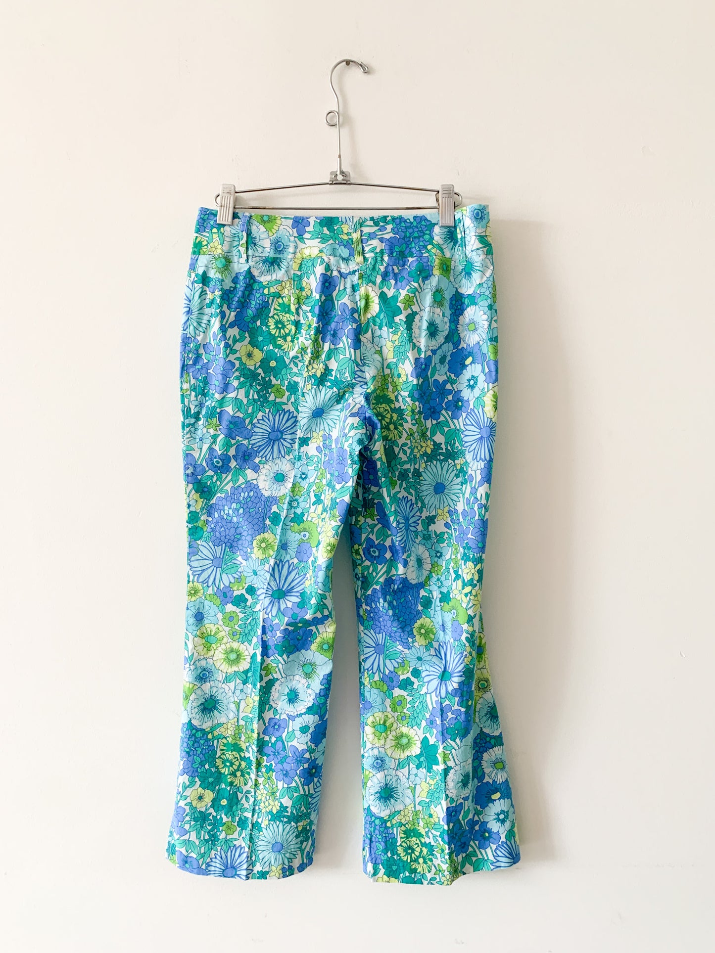 Cool Floral Cropped Flare Pants