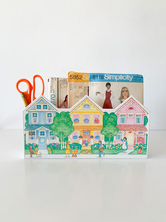 Vintage Neighborhood Organizer