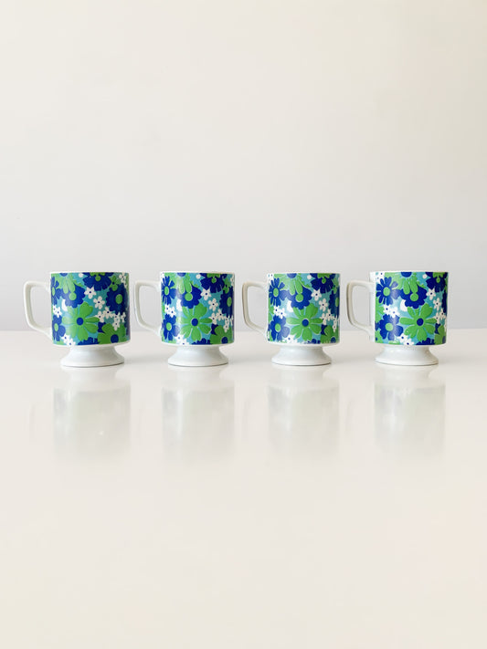 Retro Daisy Mugs, set of 4.