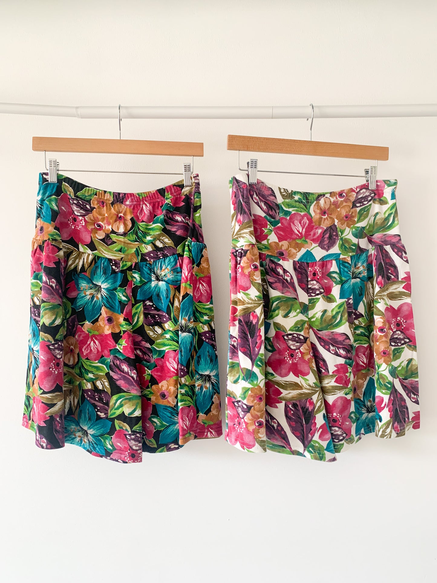 80s Drop Waist Floral Short