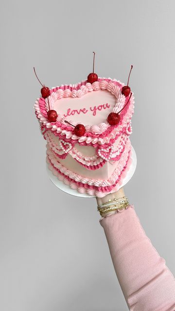 Extracurriculars: Fake Cake Decorating Workshop (Valentine's Edition!)