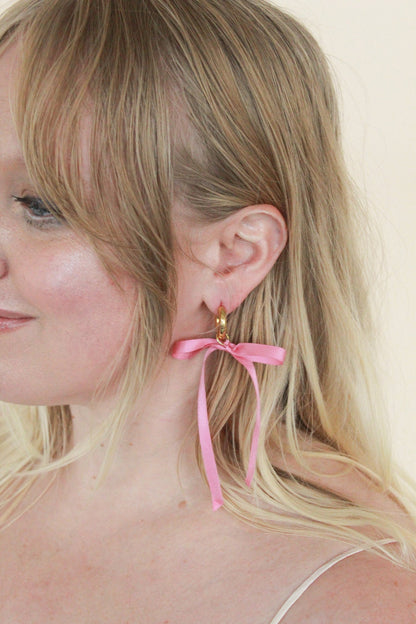 Short Silk Bow Earrings - Pink